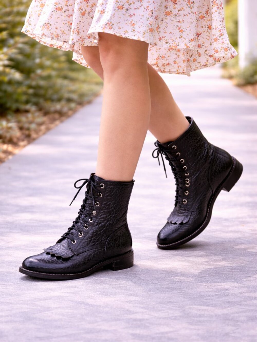 Justin 1879 Lace Up Boots Mens 6D Black Textured Pebble Grain Kiltie Style 522Y